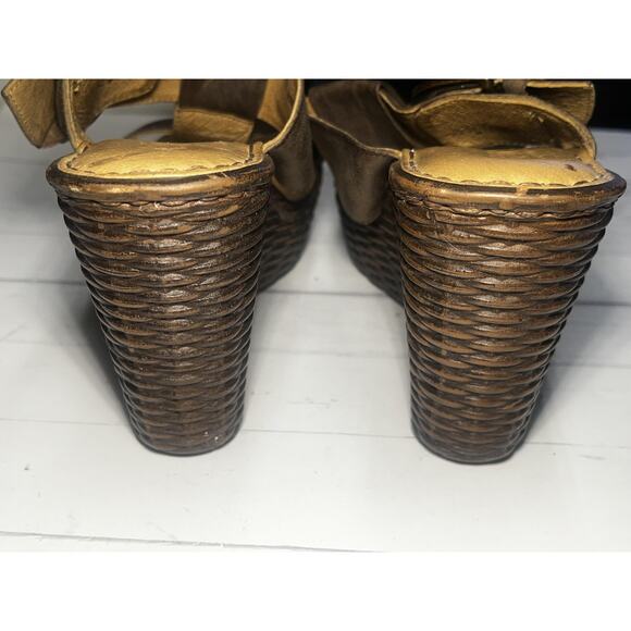 Born Wedge Sandals Womens Size 9 Brown Leather Platform Buckle Woven W82314 - Picture 6 of 13